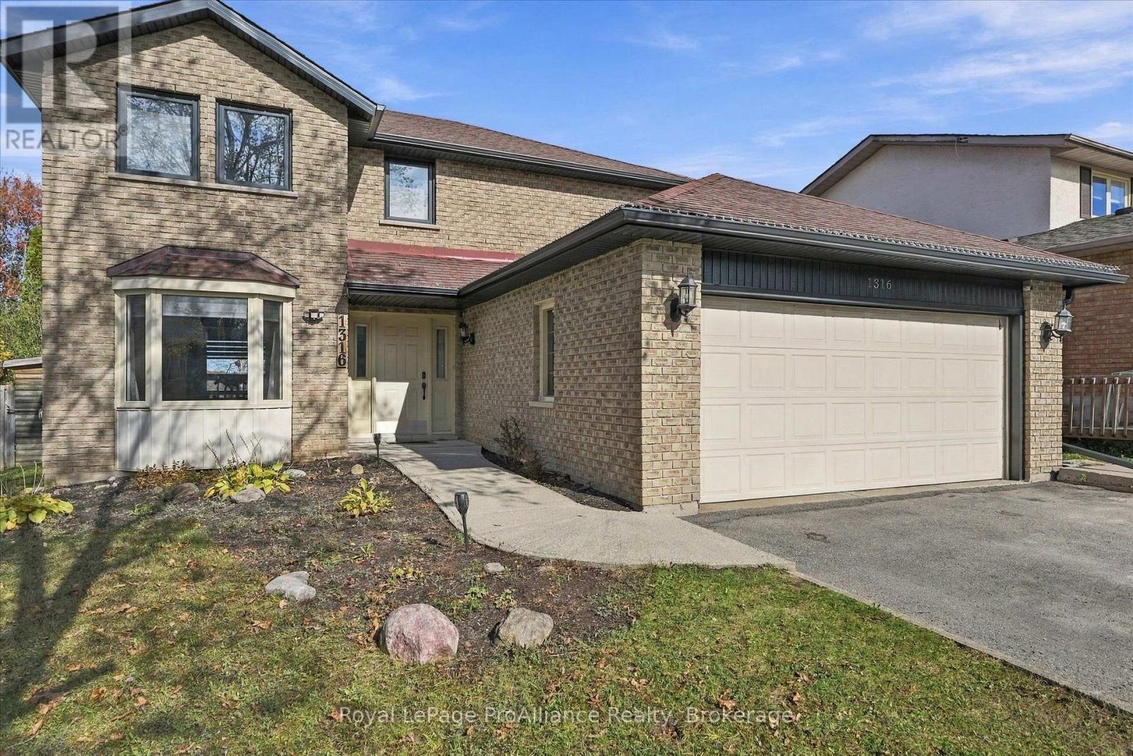 1316 Scollard Drive, Peterborough, ON photo 3