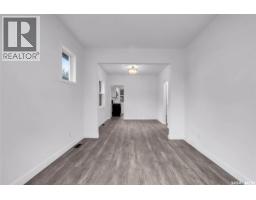 4pc Bathroom - 1230 E Avenue N, Saskatoon, SK S7L1T4 Photo 6