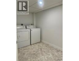 1230 E Avenue N, Saskatoon, SK S7L1T4 Photo 21