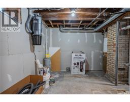 1230 E Avenue N, Saskatoon, SK S7L1T4 Photo 24