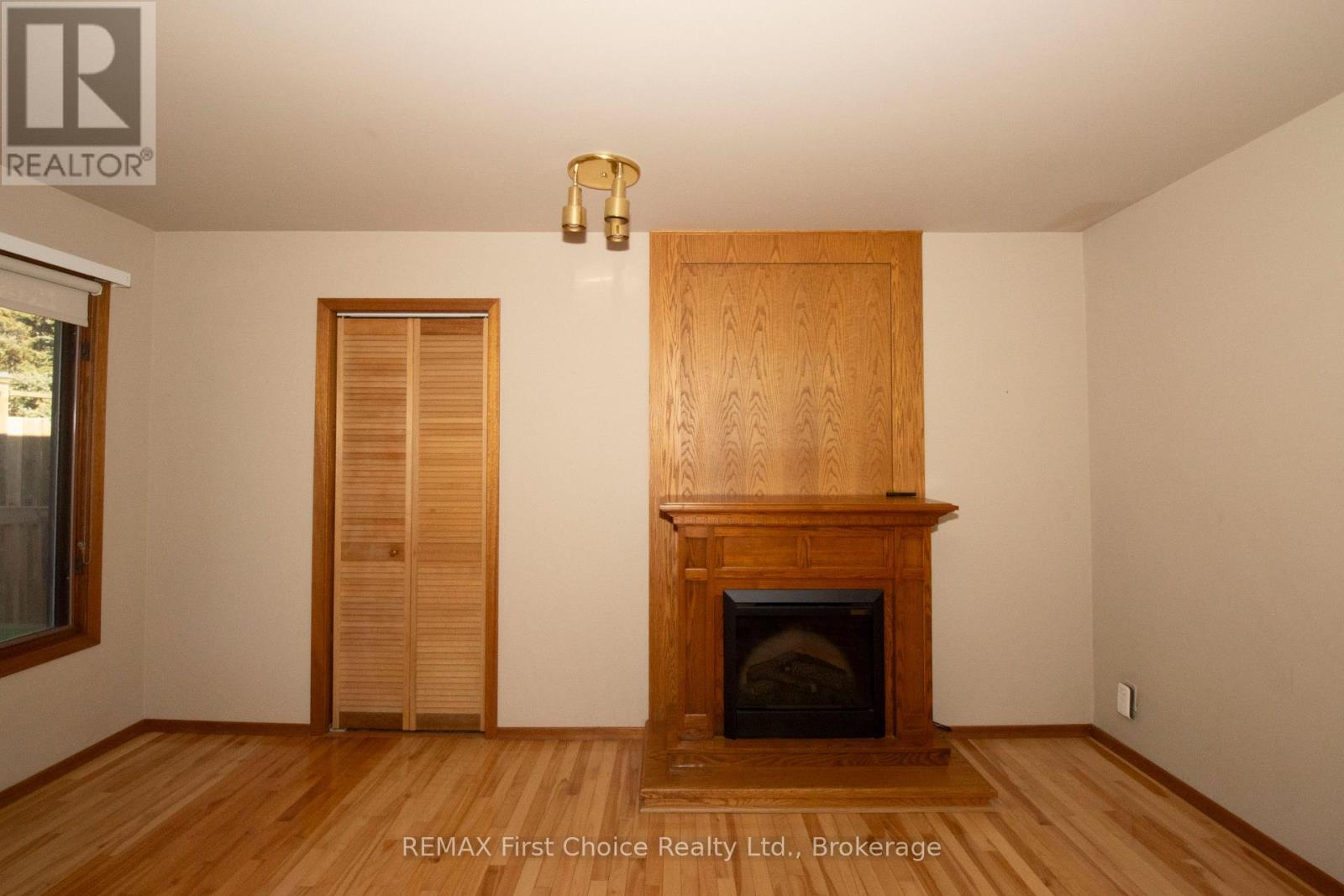 729 HODDER AVENUE - 18