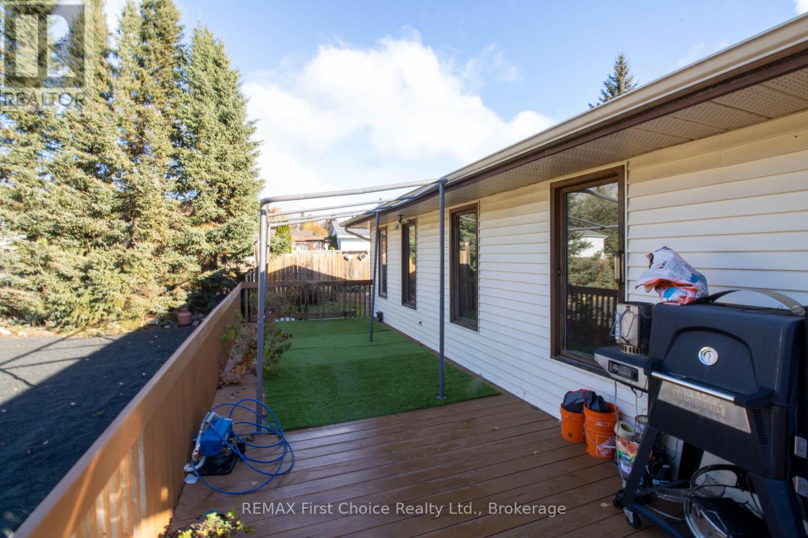 729 HODDER AVENUE - 3