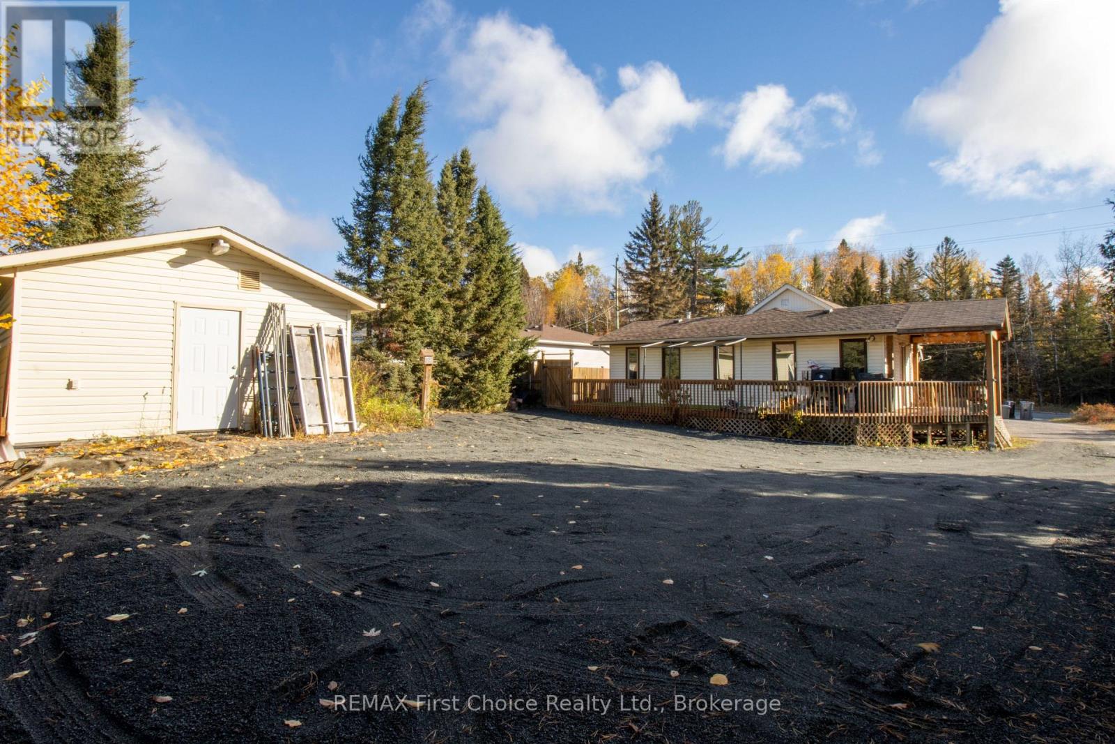 729 HODDER AVENUE - 4