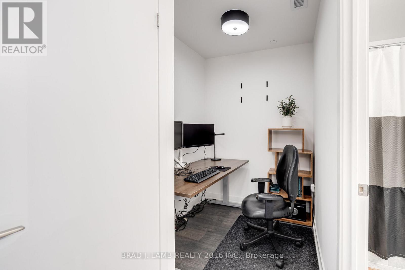 #642 38 IANNUZZI STREET - 16