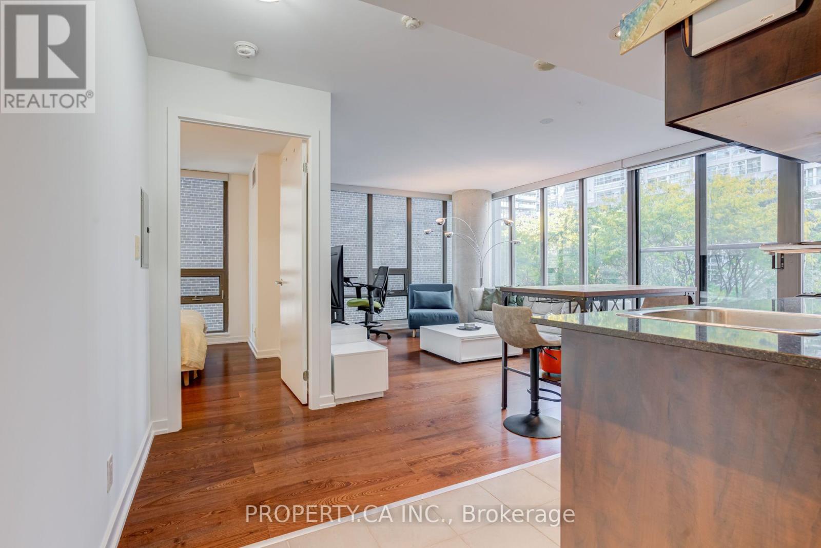 303- 33 Lombard Street, Toronto, ON photo 3