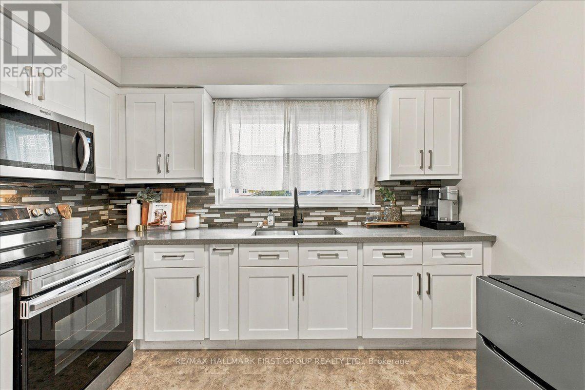 4- 1415 Fieldlight Boulevard, Pickering, ON photo 13