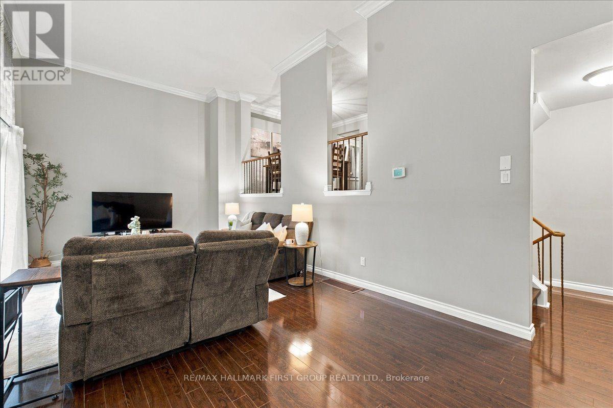 4- 1415 Fieldlight Boulevard, Pickering, ON photo 8
