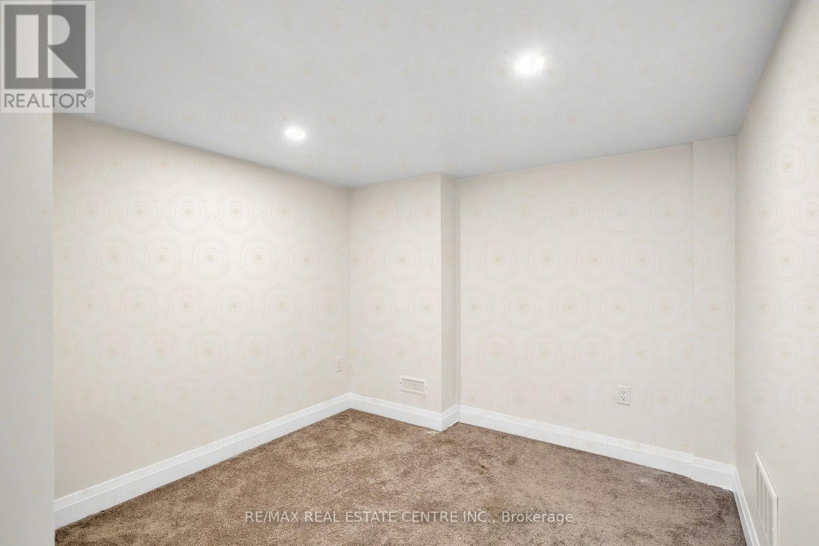 43 Northrop Avenue, Clarington, ON photo 16