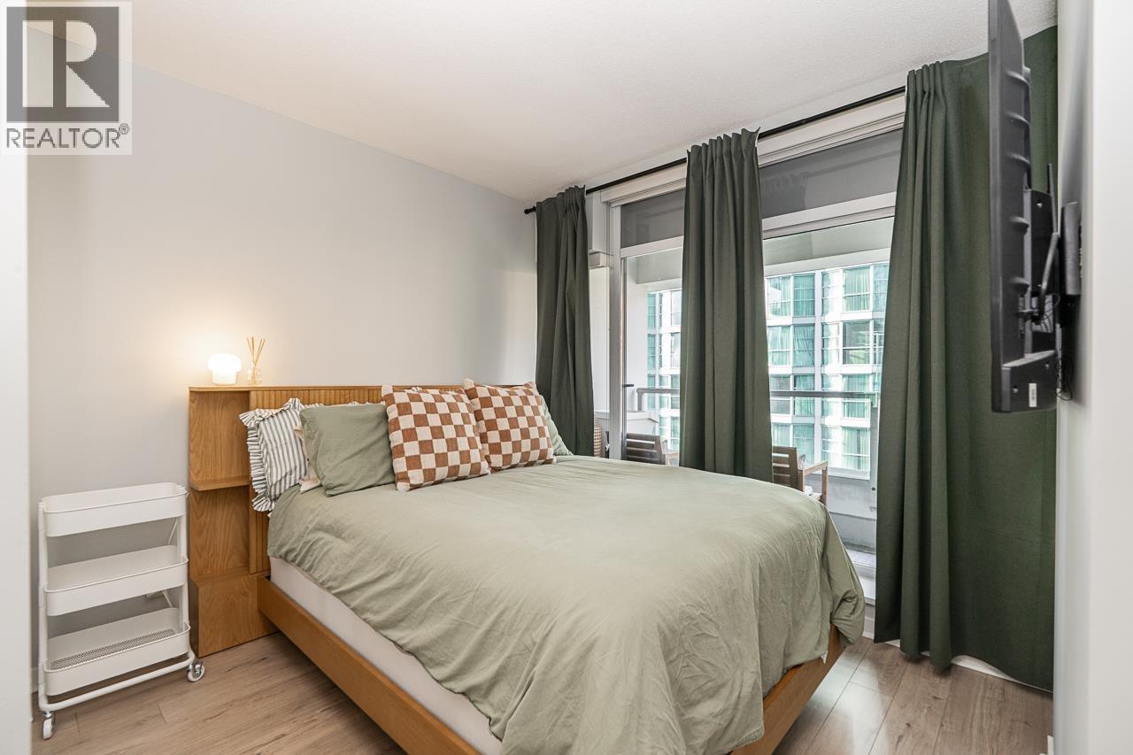 Photo of 801 821 CAMBIE STREET 18