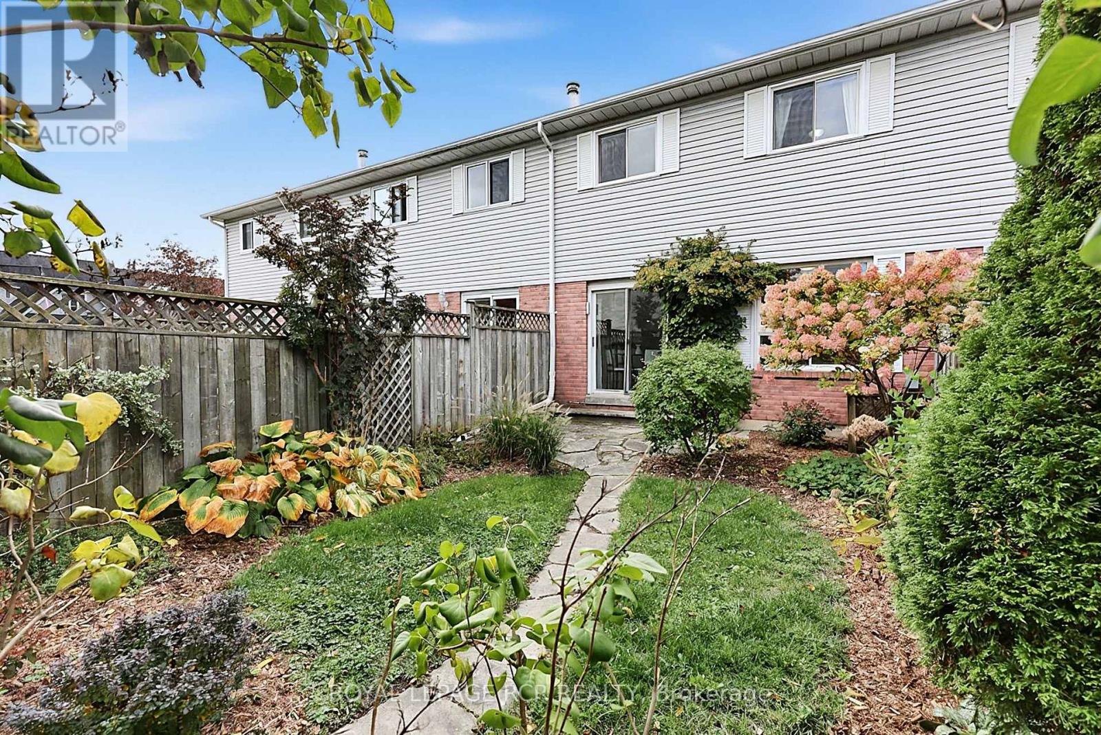 56 OAKRIDGE COURT - 40