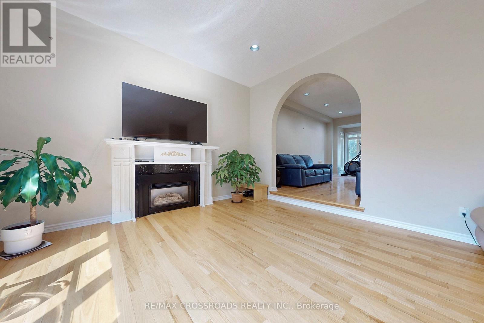 63 Baynards Lane, Richmond Hill, ON photo 9