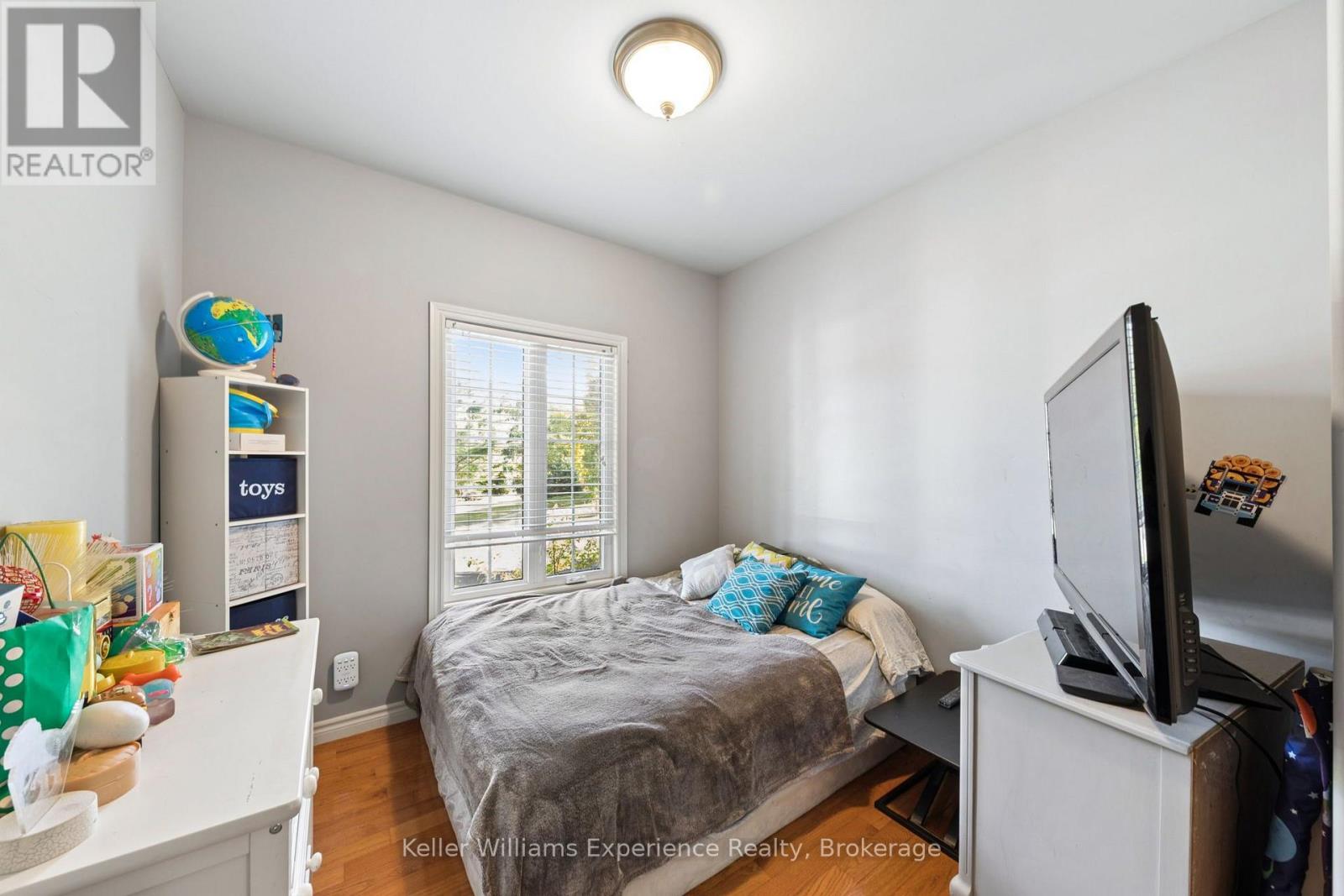8 WEST STREET - 13