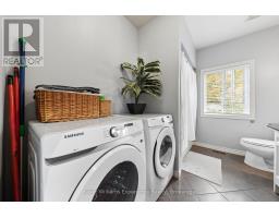 Bedroom - 8 West Street, Penetanguishene, ON L9M1R4 Photo 11