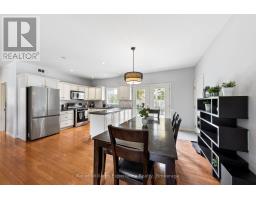 Living room - 8 West Street, Penetanguishene, ON L9M1R4 Photo 8