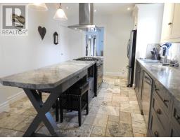 77 Fourth Street W, Collingwood, ON L9Y1R5 Photo 7