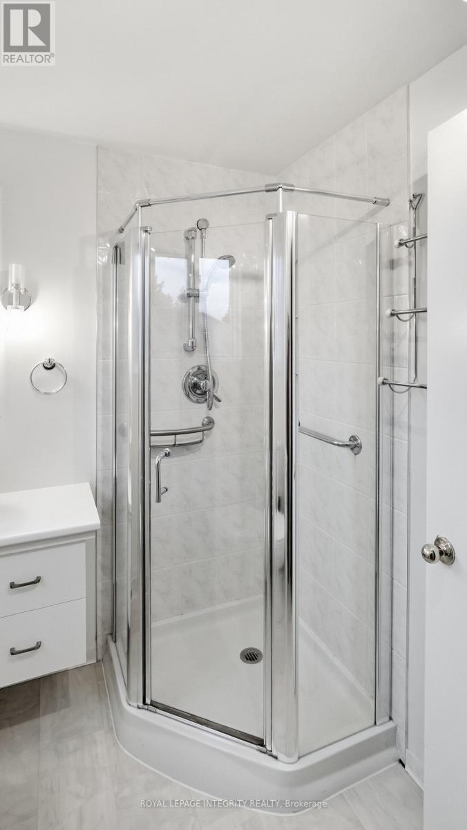 Glass corner shower, sleek and refreshing