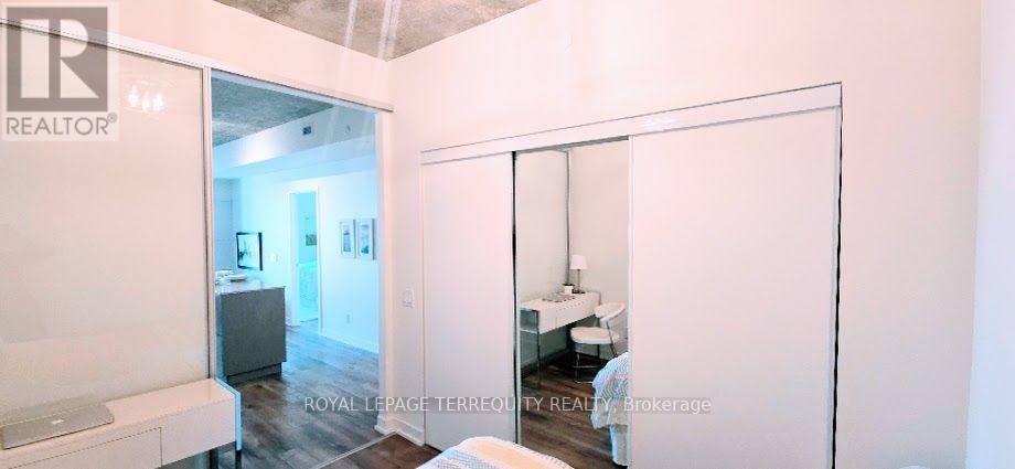 #417 1808 ST CLAIR AVENUE W - 19