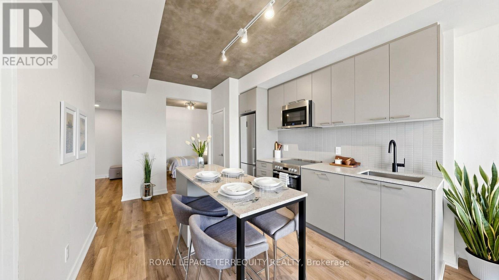 #417 1808 ST CLAIR AVENUE W - 6