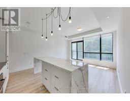 210 - 1990 Bloor Street W, Toronto, ON M6P3L1 Photo 12