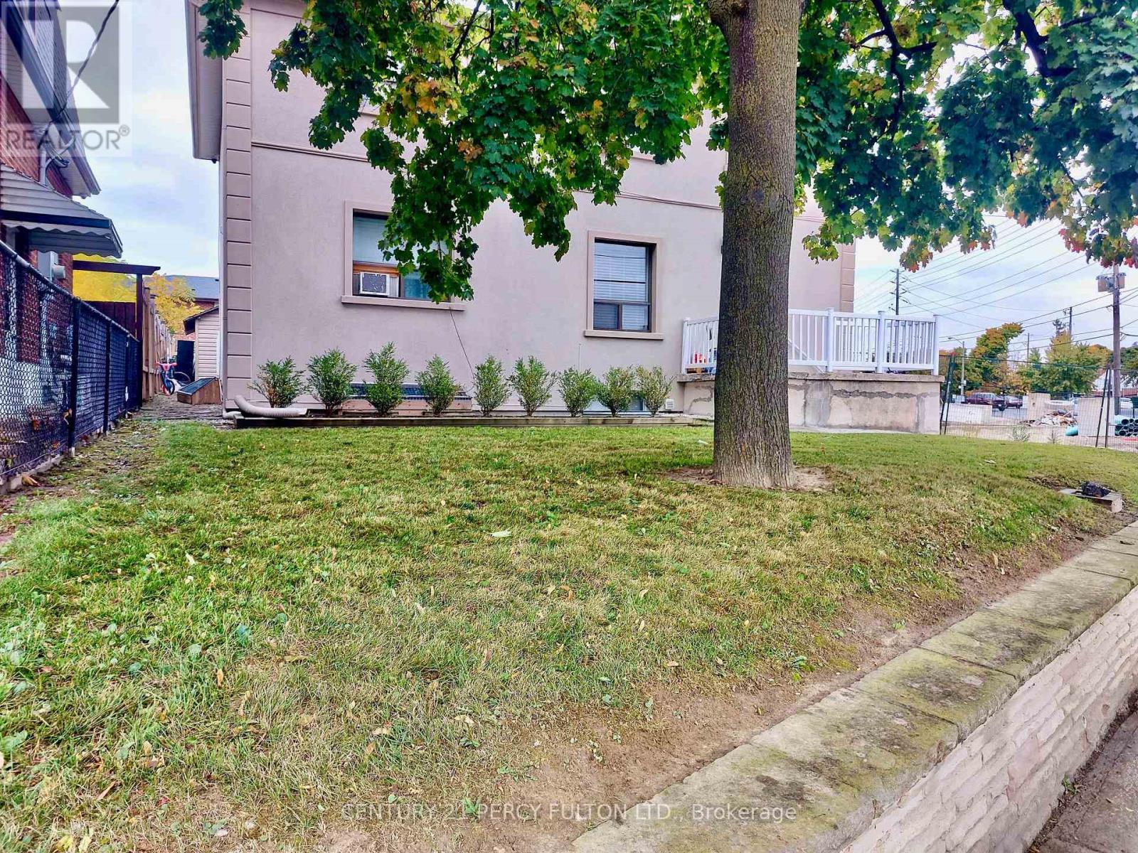 Photo of 952 Scarlett Road