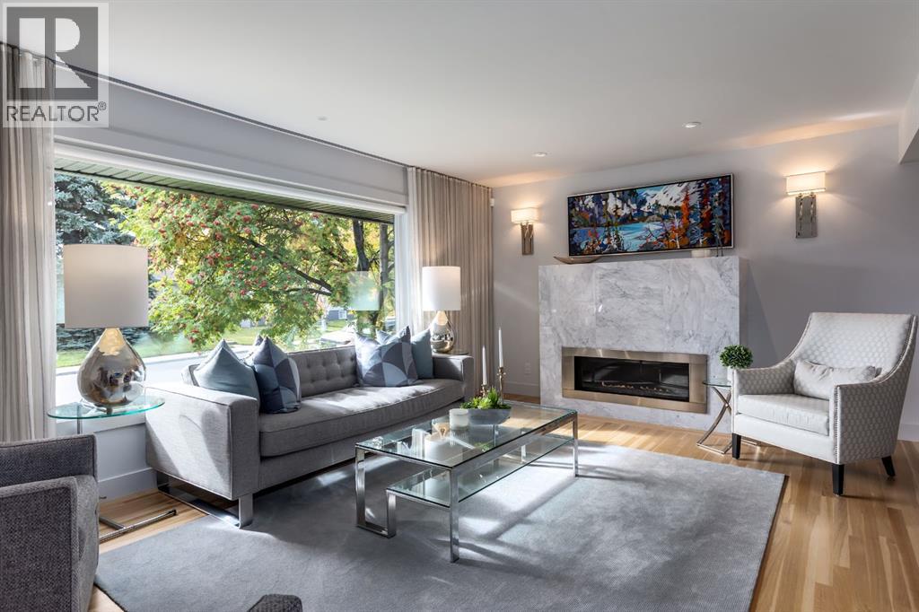 408 49 Avenue SW
