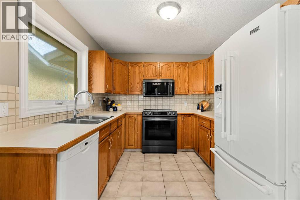 54 Deerview Terrace SE, Calgary — photo 12