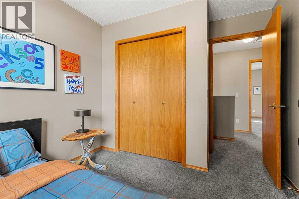 54 Deerview Terrace SE, Calgary — photo 32