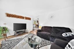 Living room - 40 Garton Avenue, Winnipeg, MB R2R1Y9 Photo 7