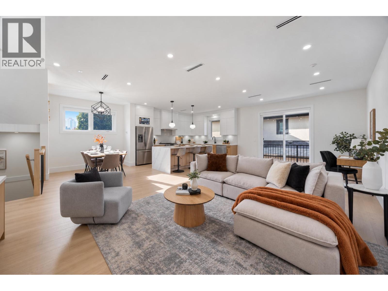 Photo of 2 7087 MARY AVENUE 17