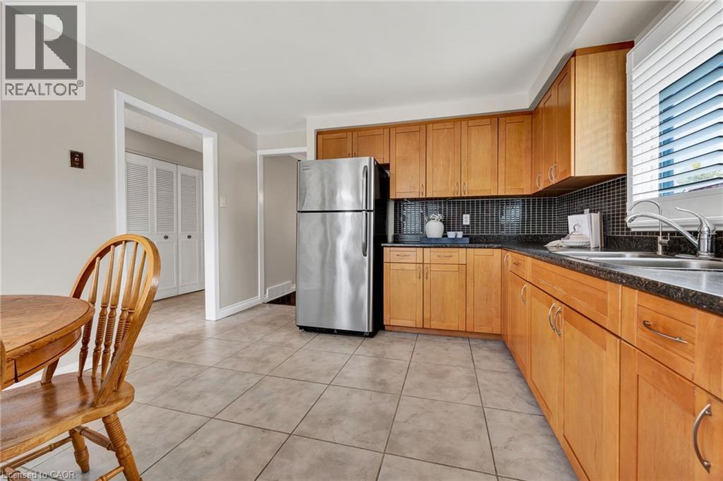 42 BLACKWELL Drive, Kitchener — photo 6
