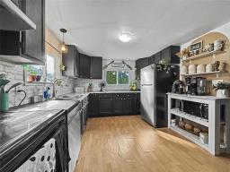 384 Queen Street E, Virden, MB R0M2C0 Photo 13