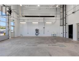 911 Great Northern Rd, Sault Ste  Marie, ON P6B0B9 Photo 33