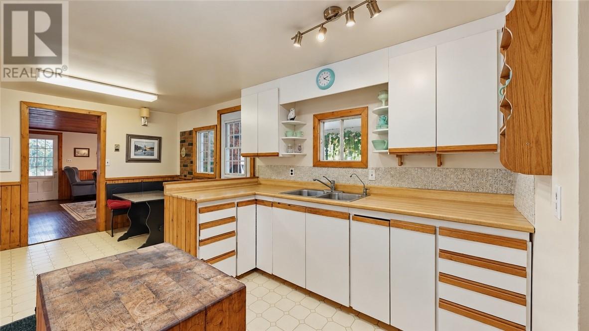 17A Silver Bay Road - 16
