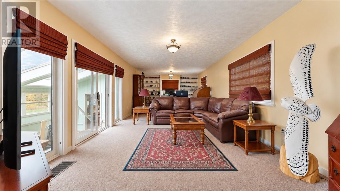 17A Silver Bay Road - 19
