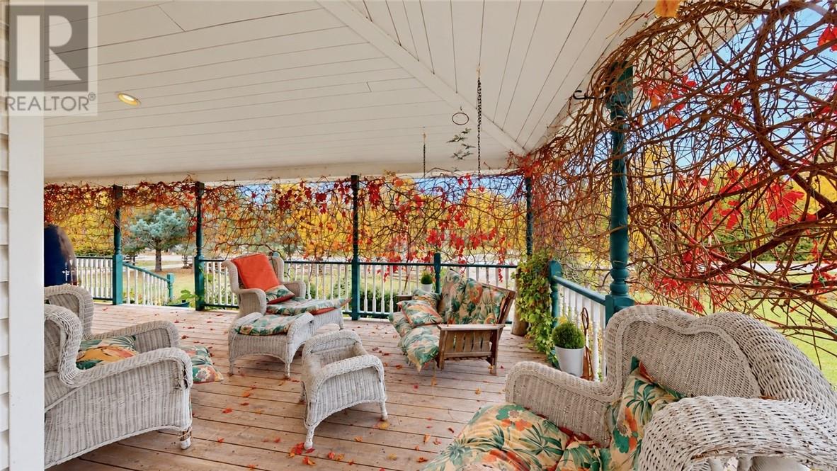 17A Silver Bay Road - 50