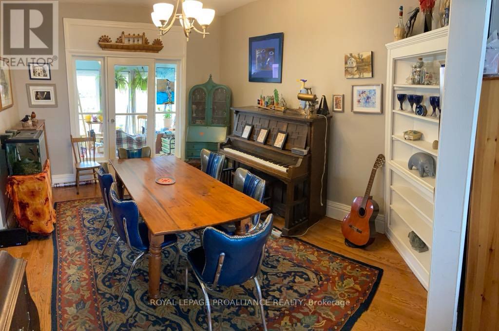 573 Homewood photo 3