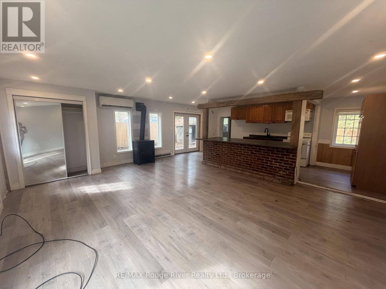 11 Edgewood Drive, Kawartha Lakes, ON photo 11