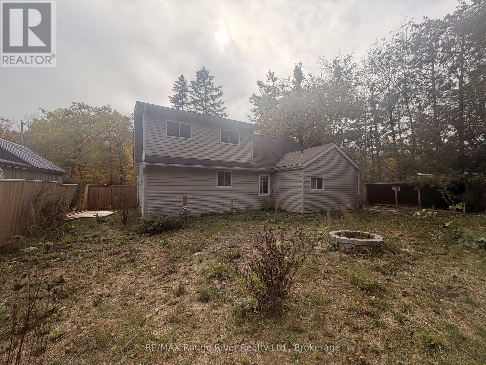 11 Edgewood Drive, Kawartha Lakes, ON photo 6