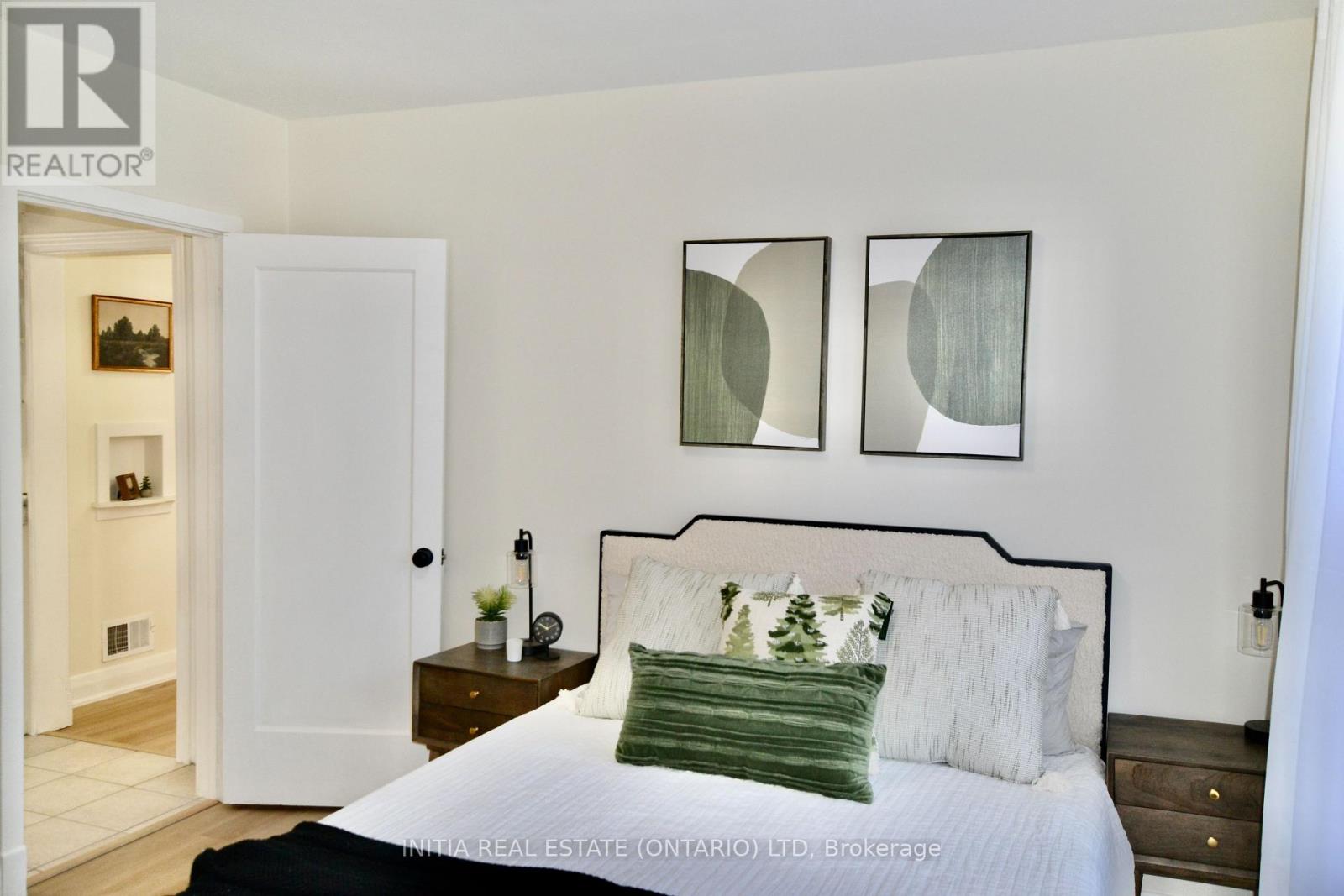 486 HALE STREET - 12