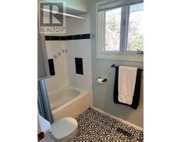 828 Eastvale Drive, Ottawa, ON K1J7A4 Photo 18