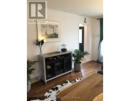 828 Eastvale Drive, Ottawa, ON K1J7A4 Photo 7