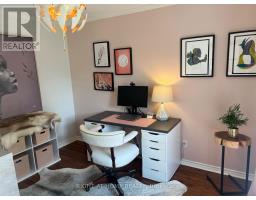 828 Eastvale Drive, Ottawa, ON K1J7A4 Photo 8