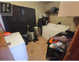 Bathroom - 1006 Scott Street, Fort Frances, ON P9A1J5 Photo 8