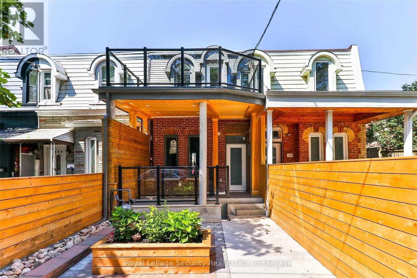 Photo of 136 Markham Street