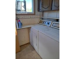 2 Velma Street, Strathroy Caradoc, ON N7G0C5 Photo 8