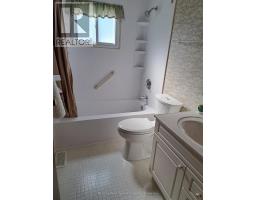 2 Velma Street, Strathroy Caradoc, ON N7G0C5 Photo 9