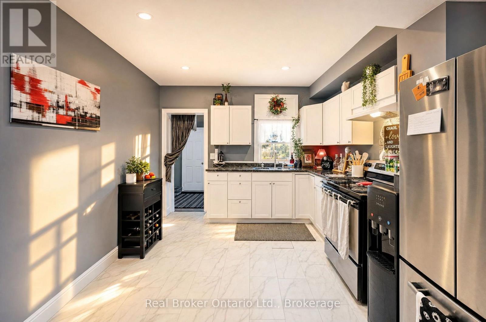 139 SUPERIOR STREET - 8