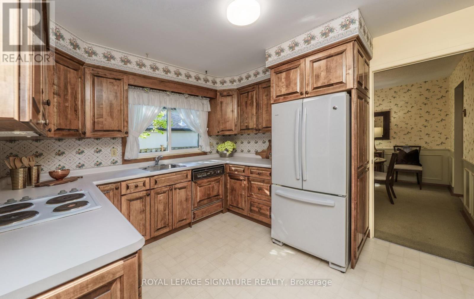 19 CASTLE HILL DRIVE - 17