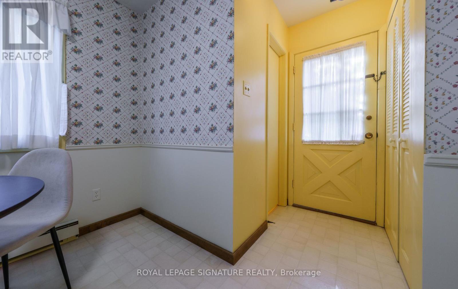 19 CASTLE HILL DRIVE - 21