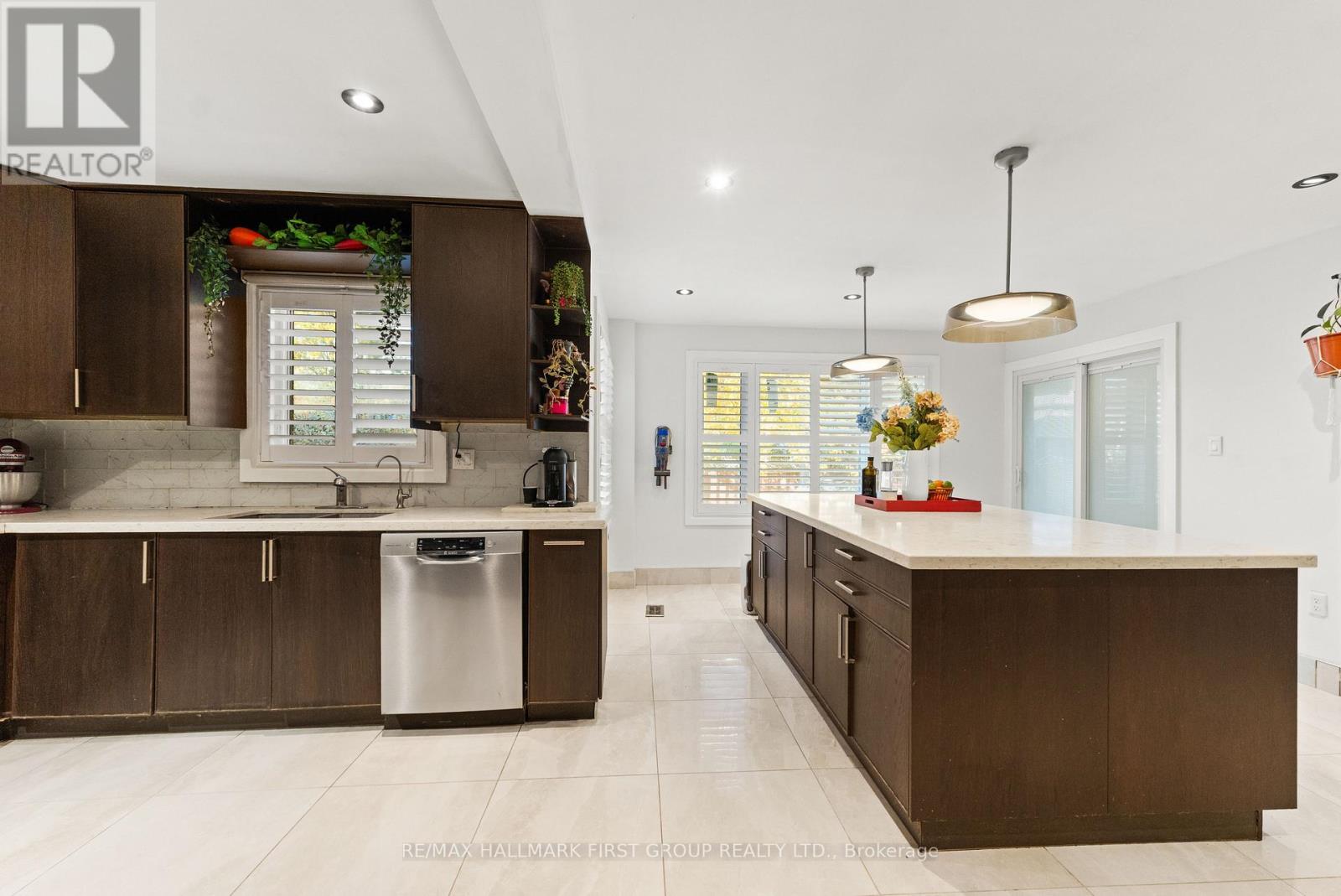 14 DAVID DRIVE - 8